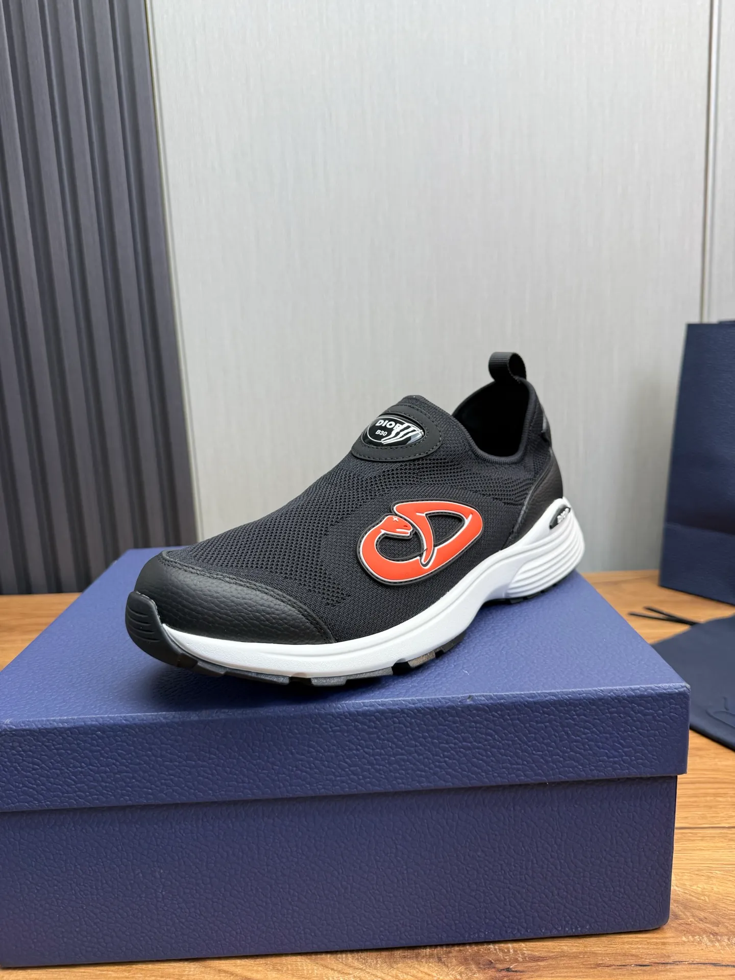 Men's shoes 💰540💰 Dior Dior B30 latest hot model shipped, original 1:1 manufacturing ▪️ Fabric: Original custom fly woven ▪️ Lining: Imported breathable mesh ▪️ Sole: Original molded non-slip outsole ▪️ Size: 38-45 (custom-made 45 non-returnable)